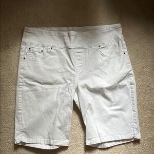 Architect White Bermuda Shorts sz XL